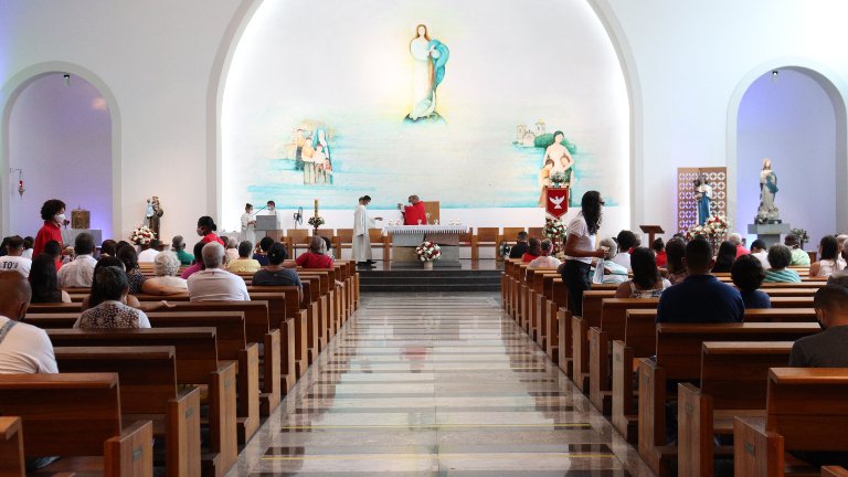 https://www.bahiaencantadatour.com.br/services/uploads/_original/caminhos-da-fe-entre-altares-e-milagres-de-salvador-601430.jpg