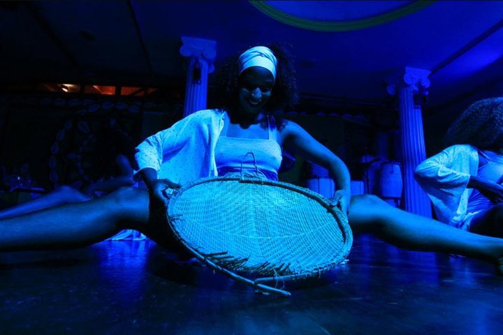 https://www.bahiaencantadatour.com.br/services/uploads/_original/noite-de-show-folclorico-em-salvador-890682.jpg